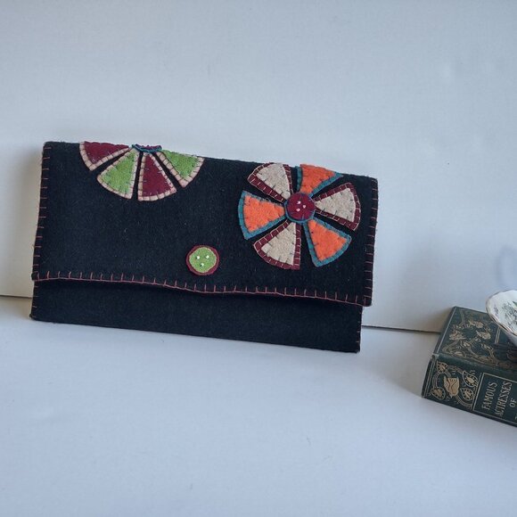 Shiraleah Floral Retro Clutch Hand Embroidered Boho Garden Girl Hippie OS - Picture 2 of 9